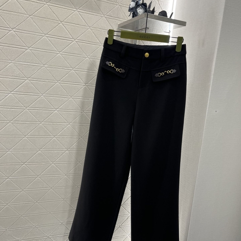 G*u*i pants